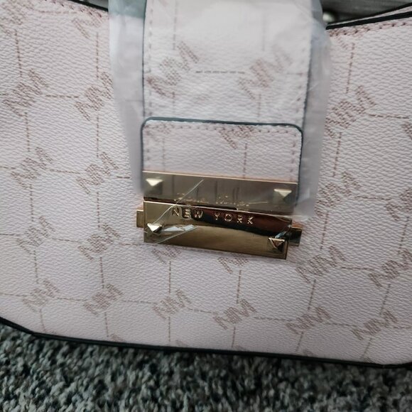 NWT $50 Nicole Miller Small Bag Pink Logo All Over Short Shoulder Strap - Picture 2 of 5